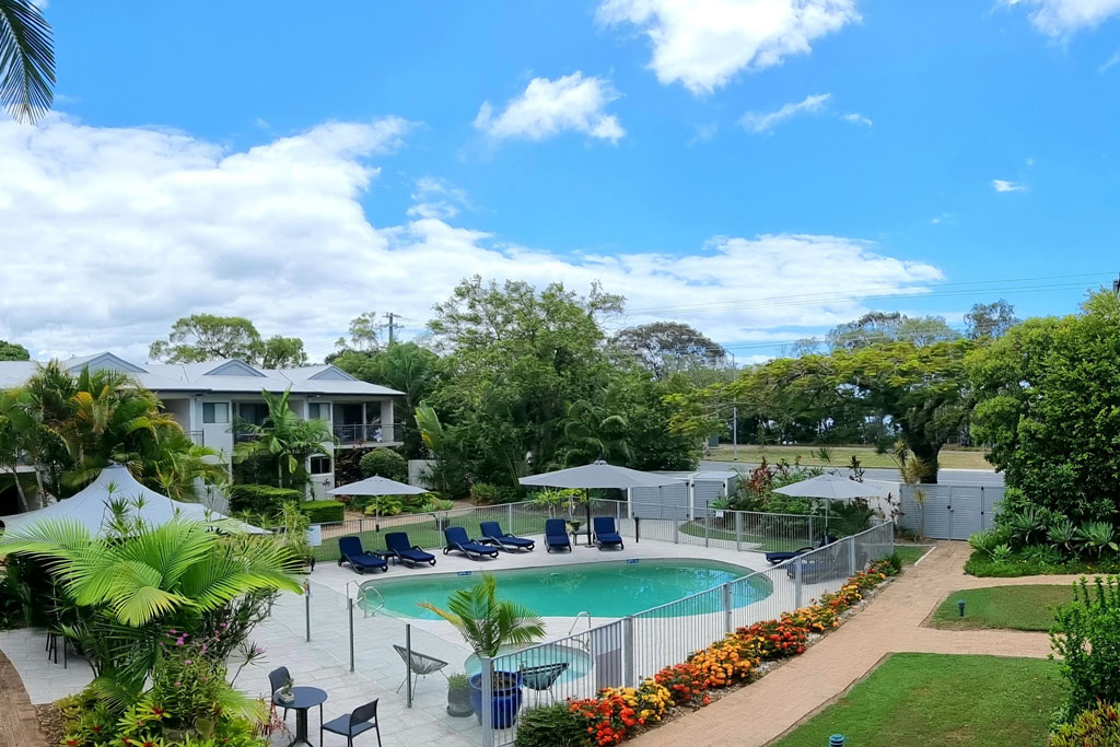 Noosa River Retreat Resort Side